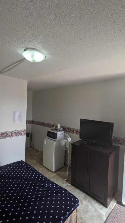 Balgonie Motel Motor Inn Pilot Butte Eksteriør bilde