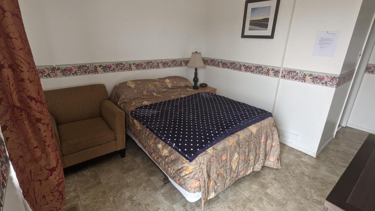 Balgonie Motel Motor Inn Pilot Butte Eksteriør bilde